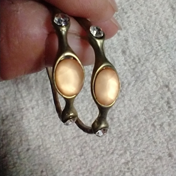 Goldtone peach crystal hoop earrings - Picture 1 of 4